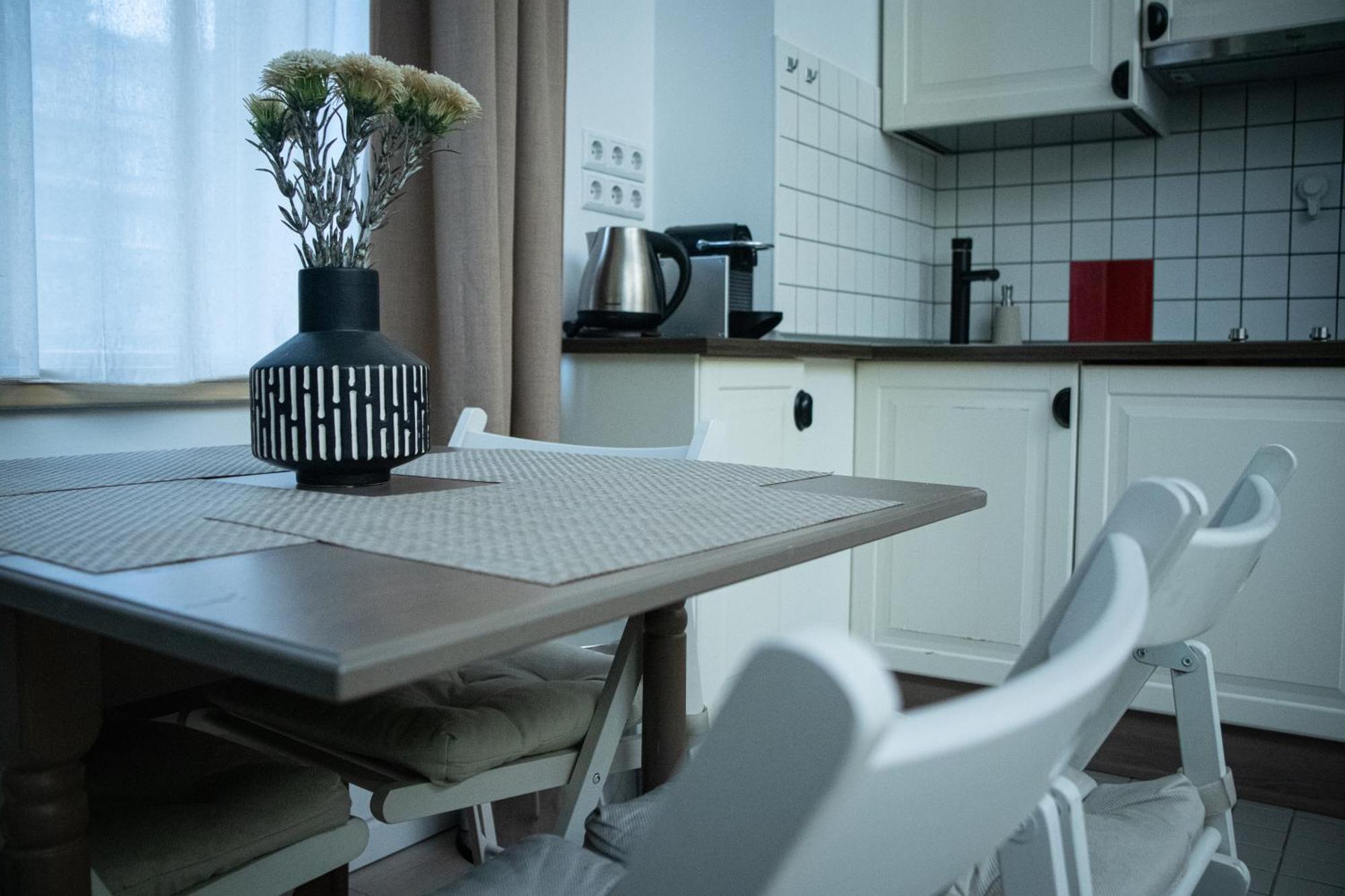 House4You - Balcescu Bucureşti Ngoại thất bức ảnh